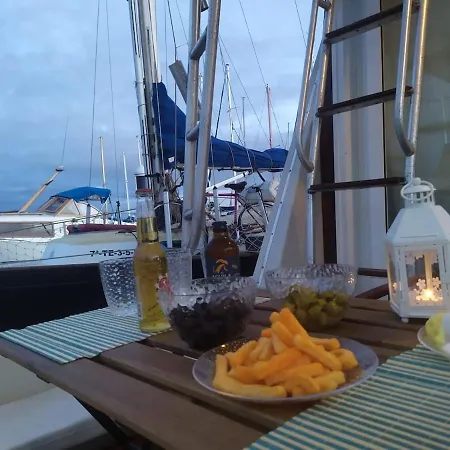 Corralejo Boat Experience لا أوليفا