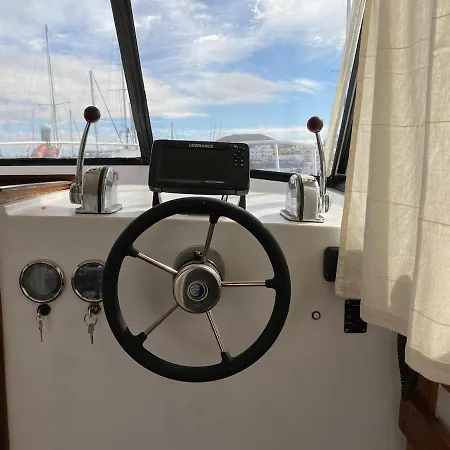 Corralejo Boat Experience بوتيل